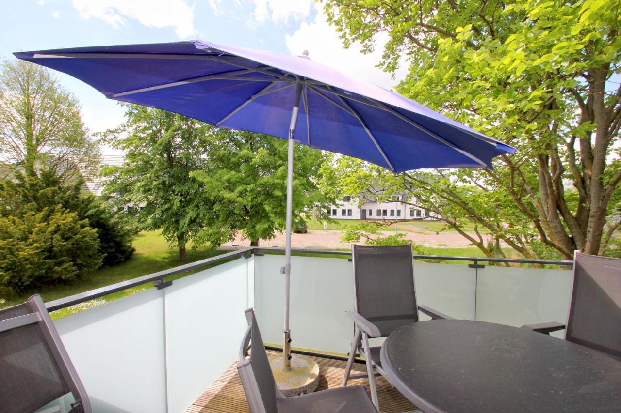 Strandnahe Fewo Rex Rugia: Balkon & Erlebnisbad Lobbe Exterior photo