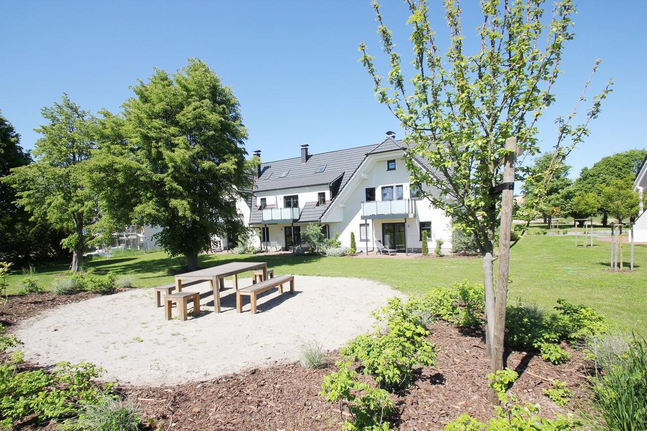 Strandnahe Fewo Rex Rugia: Balkon & Erlebnisbad Lobbe Exterior photo